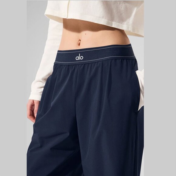 Alo Yoga Navy Suit Up Trouser Size M Stylish Comfort Essentials - Picture 5 of 5